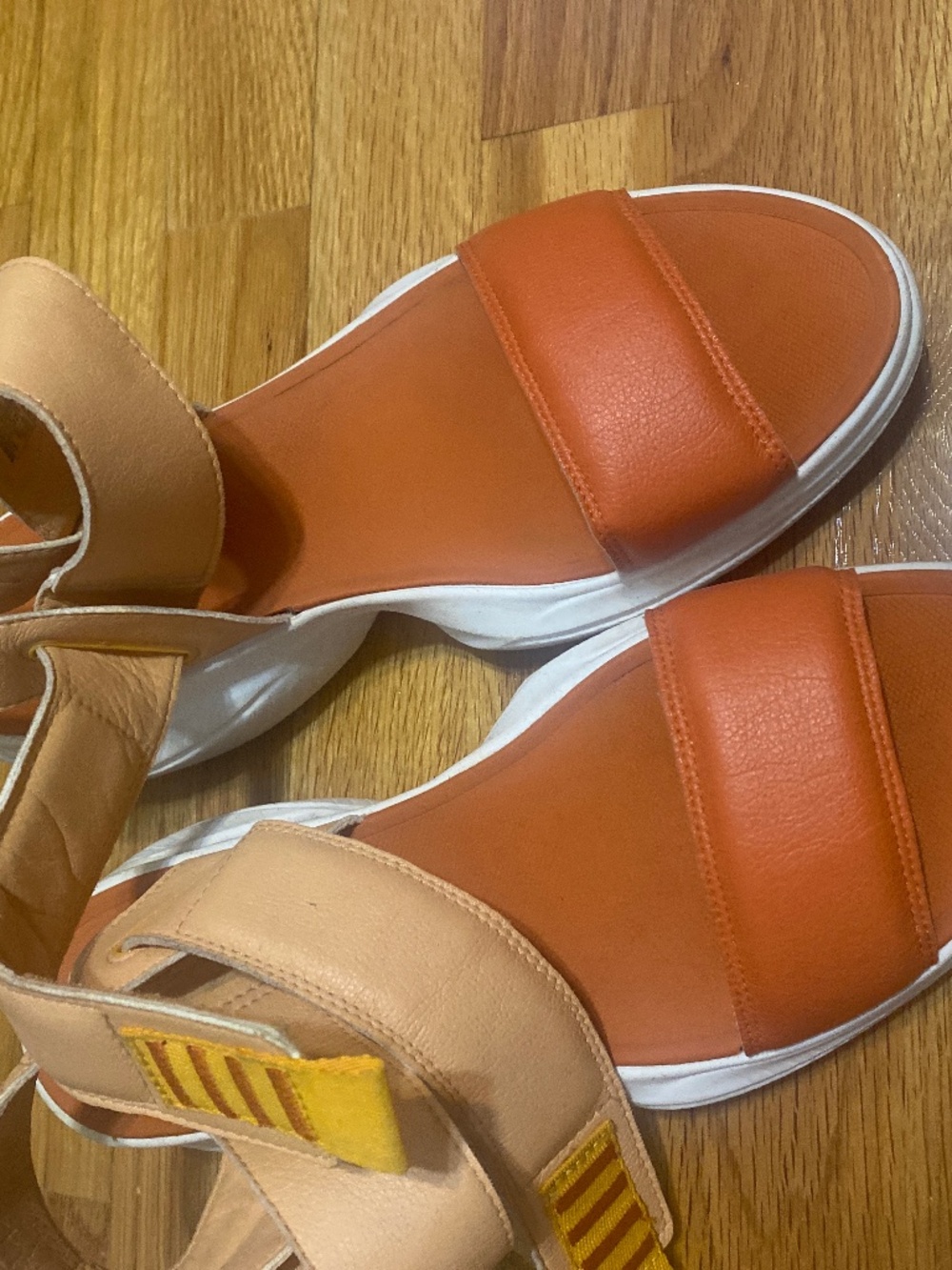 Sorel Explorer Blitz Platform Sandals Womens 9.5 Open Toe Orange Beige Leather
